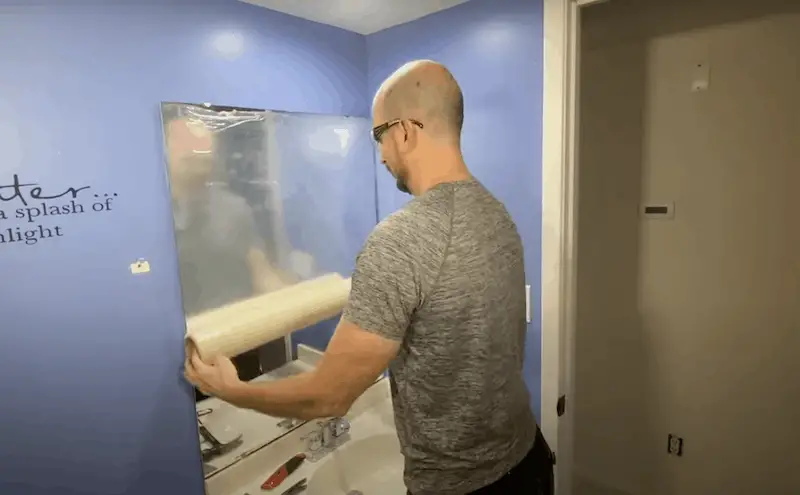 How To Remove A Bathroom Mirror With Clips, How To Remove A Mirror With Double Sided Tape