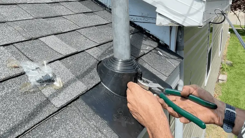 Crimping on the roof boot seam clips