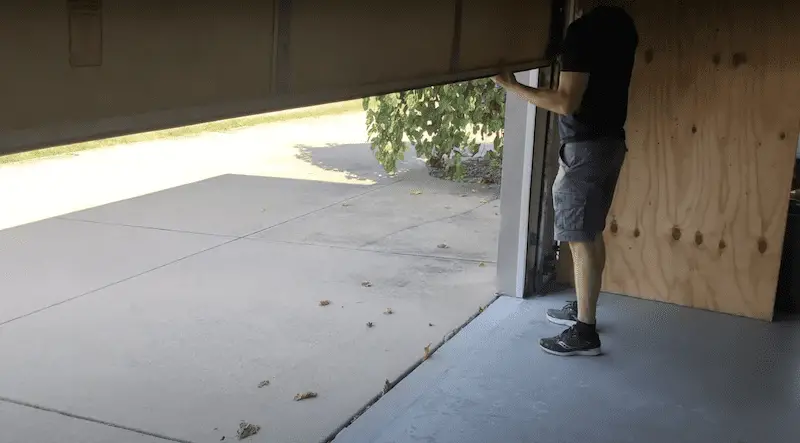 How to open a garage door manually