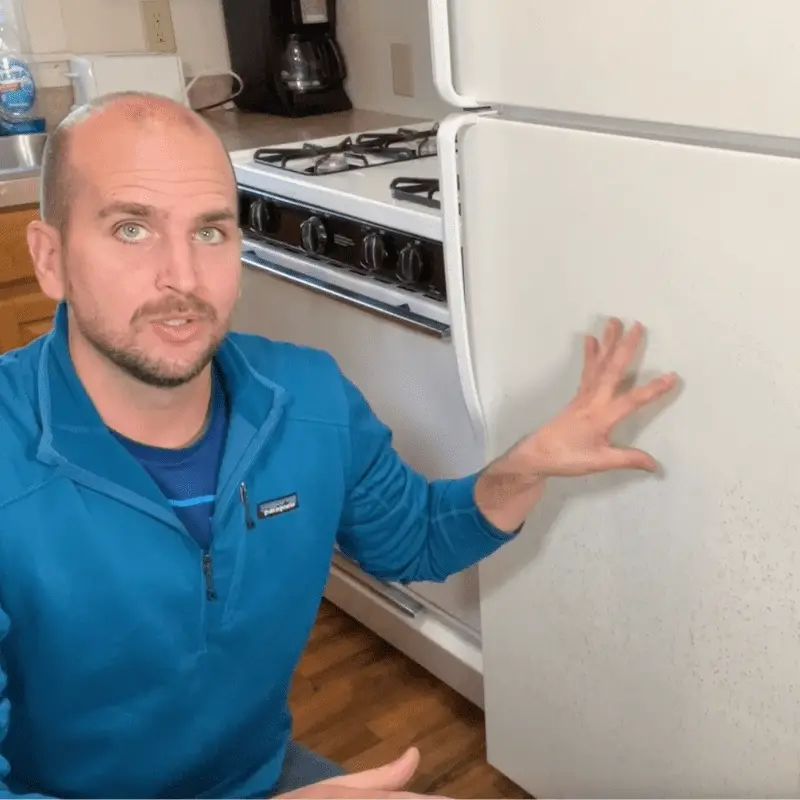 how to paint a rusty refrigerator door