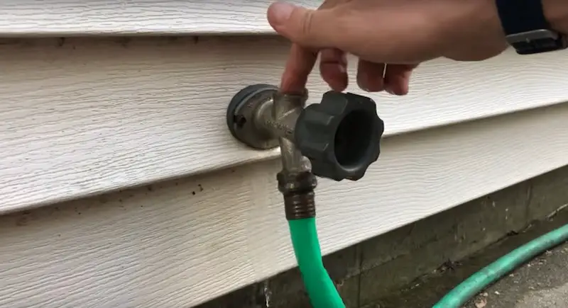 Flushing out the inside of the spigot