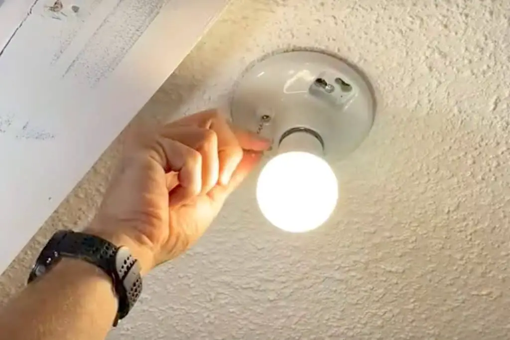 How to Install a Light Fixture with Pull Chain