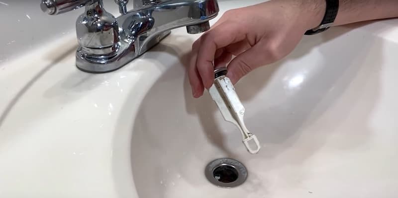 Pop-up drain stopper