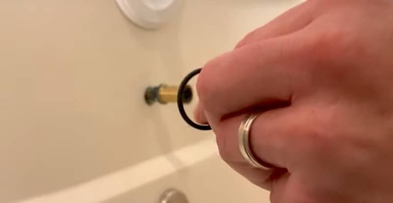 O-ring of the new Delta tub spout