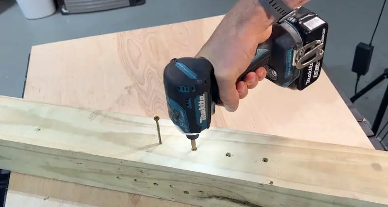 The Best Tools for DIY Electrical Work: The Makita XDT 16Z impact driver has many helpful features for DIYers