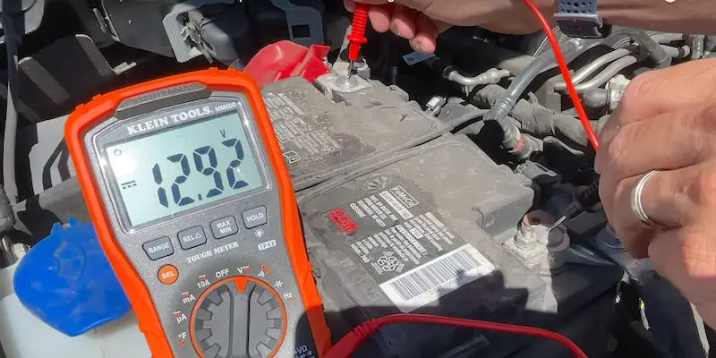 How to Use a Multimeter: Checking DC voltage on a car battery