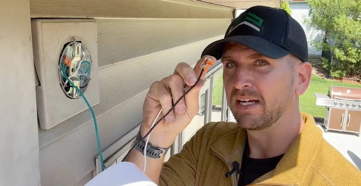 How to Install an Exterior Light Three Common Mistakes to Avoid